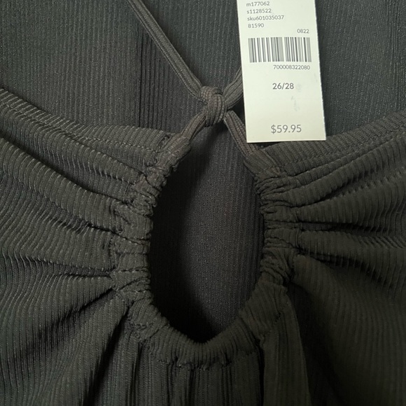 NWT Lane Bryant Keyhole Criss Cross Top - 26/28 - Picture 3 of 4